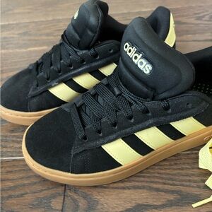 Adidas Women's Sneakers in Black and Yellow